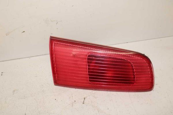 FEU ARRIERE DROIT MAZDA 2 , 2003-9/2007 ( INTERIEUR ) - Vue 1